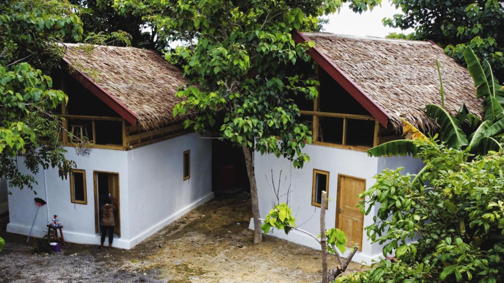 Blue Planet Dive Resort Bira Exterior photo